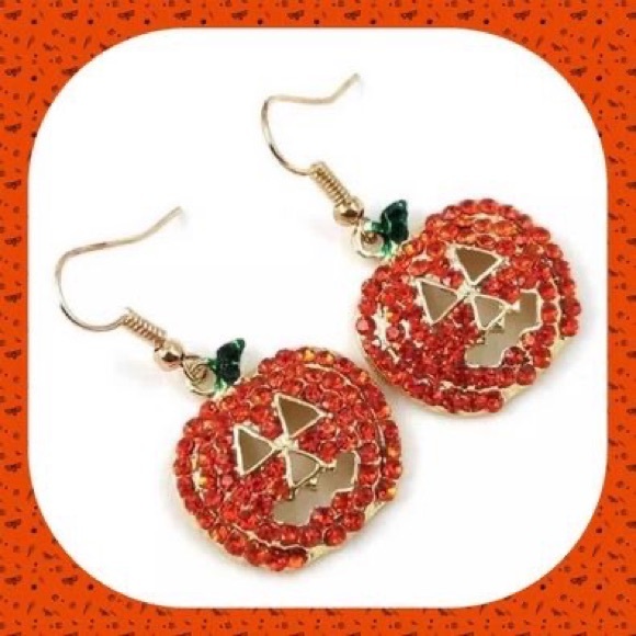 New Halloween ๐ Crystal Rhinestone Gorgeous Pumpkin Earrings
Sparkles - Picture 3 of 11